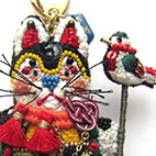 「犬張子のブローチ・キーホルダー」