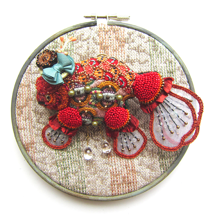 「金魚のブローチ・バッグチャーム」